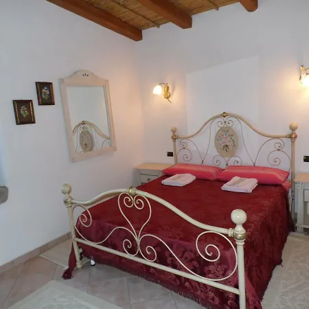 Nyaraló Biriai